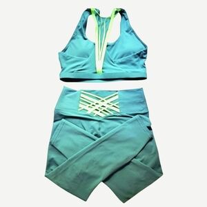 Fabletics Powerhold 2 Pc Set Large Green/Yellow EUC